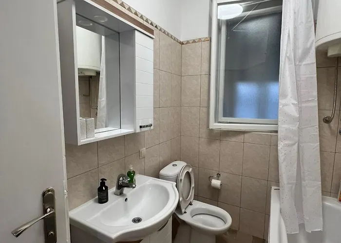 Lola * ベオグラード