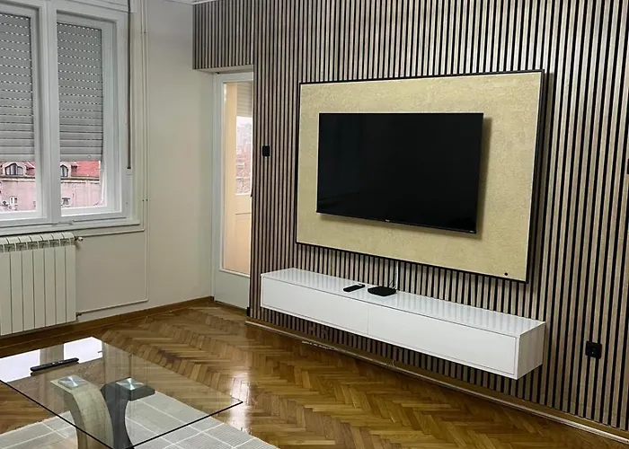 アパート Lola ベオグラード